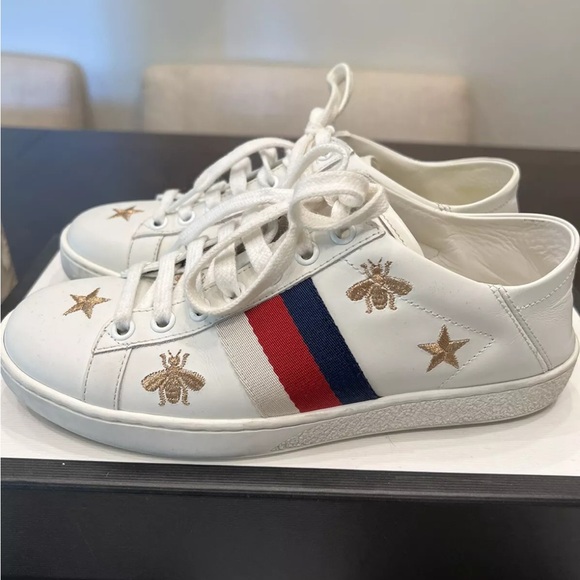 GUCCI WOMEN'S SHOES ACE WHITE LEATHER BEES AND STARS LOGO TRAINERS SIZE  5 US - Picture 1 of 11